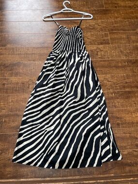 H&M Black & White Smocked Zebra-Print Dress xs